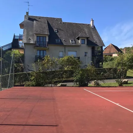 Le Manoir Du Mont Canisy Piscine & Tennis