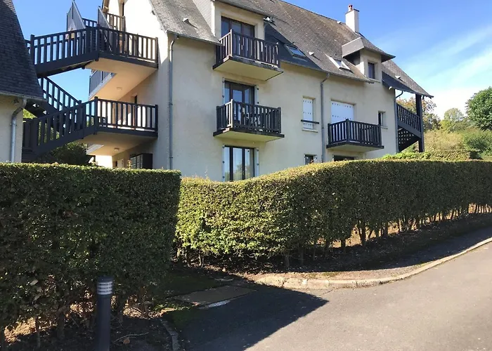 Le Manoir Du Mont Canisy Piscine & Tennis Apartment *